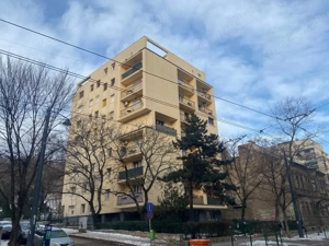 Bútorozott, erkélyes 2,5 szobás lakás kiadó a Frankel Leó utcában - kép 14