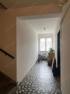 Bútorozott, erkélyes 2,5 szobás lakás kiadó a Frankel Leó utcában - kép 12