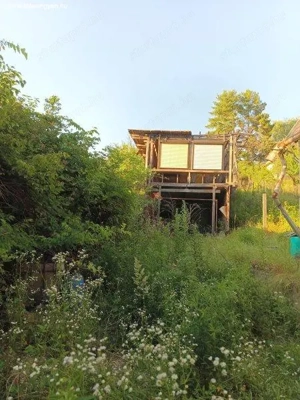 Tata-Baj szőlőhegyen kiadó présház, (téglából épült normális cserép tetővel)  - kép 2