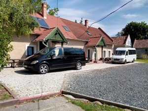 Autóbuszos személyszállítás bel és külföldön autó,hajó lakókocsi szállítás,stb. - kép 10