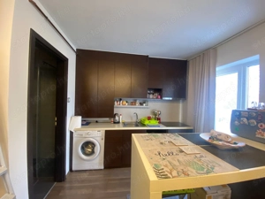 Kiskunhalas belvárosban kitűnő állapotú, 2 szobás lakás eladó teljes bútorzattal! - kép 5