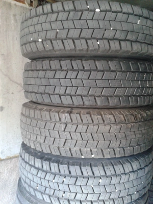 235 75 R17.5 új és használt teherautógumik 235 75R17,5 235 75 17.5