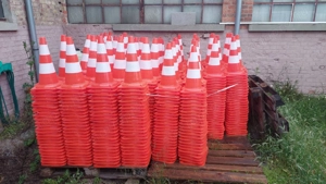 Új PVC jelzőbólyák