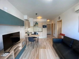 Kiadó erkélyes, bútorozott lakás a Corvin sétányon - kép 2