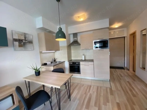 Kiadó erkélyes, bútorozott lakás a Corvin sétányon - kép 4