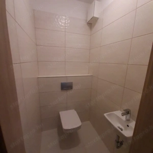 A XIII. ker Bulcsú utcában új építésű fiatalos berendezett lakás kiadó! - kép 10