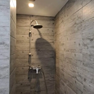 Monor Telepi részén felújított 3 háló+nappalis családi ház, tetőtér beépítési lehetőséggel - kép 10