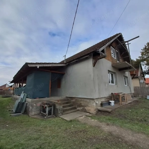 Monor Telepi részén felújított 3 háló+nappalis családi ház, tetőtér beépítési lehetőséggel - kép 15