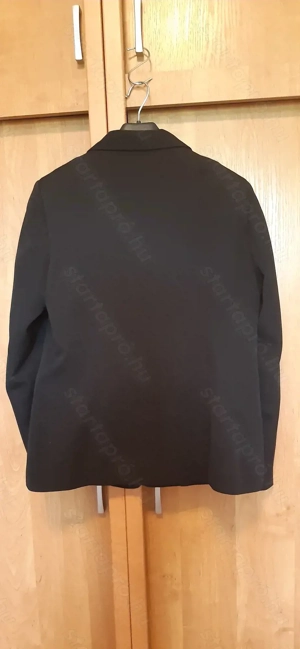 Fekete színű, piros selyem díszítésű női zakó, 42-es méretben eladó. - kép 2