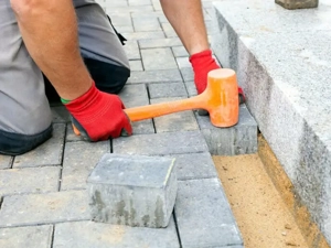 Hideg- és melegburkolás, térkövezés   igényes kivitelezés - kép 4