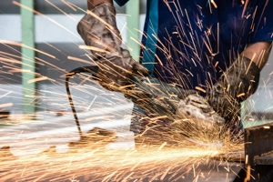 Hegesztés, lakatos és géplakatos munkák   tapasztalattal - kép 2