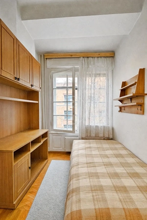 Városligetnél, kertvárosias hangulatú utcában, lakás eladó! - kép 2