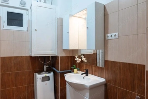 Bp., XII. Kerület, kiadó budai lakás. 1 nappali 2 háló, bútorozatlan, csendes, erkélyes. - kép 9