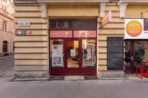 Kiadó szoba szépségszalonban