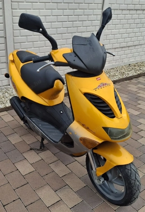Aprilia Sr 50 Megkímélt  - kép 9