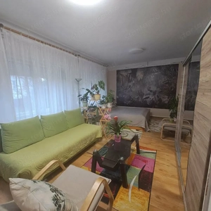 Monor kertvárosában, 3 külön lakrészre kialakított családi ház 1075 m2-es telekkel - kép 3