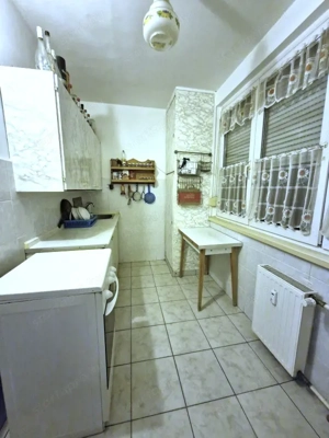 Új nyílászárós, egyedi fűtésű, szigetelt, erkélyes, világos, metróközeli - kép 9