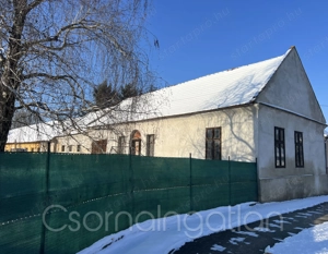 Potyond - lakóház nagy telken gazdasági épületekkel eladó