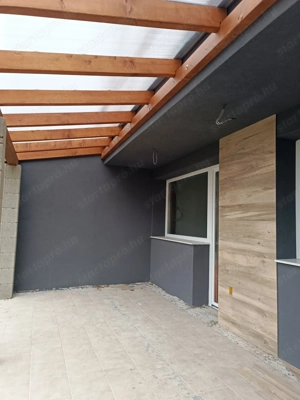 Eladó Nagyoroszi kertvárosias részén, belső kétszintes ikerház.   - kép 3