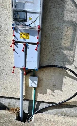 Eladó Nagyoroszi kertvárosias részén, belső kétszintes ikerház.   - kép 11