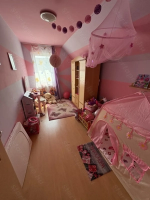 Nyíregyháza-Borbánya egyik frekventált utcájában, 4 szobás szintes családi ház eladó! - kép 11