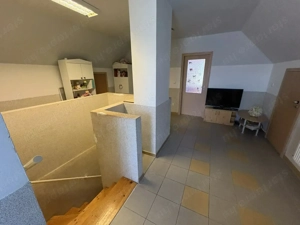 Nyíregyháza-Borbánya egyik frekventált utcájában, 4 szobás szintes családi ház eladó! - kép 14