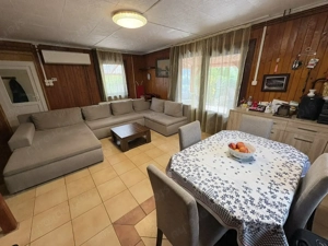 Nyíregyházán a Csongor utca közelében, vegyes falazatú szigetelt családi ház eladó!