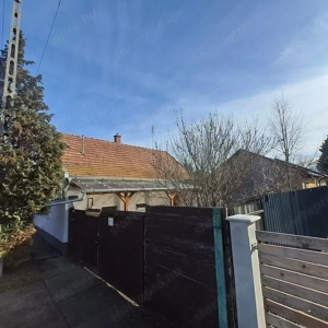  Monor kertvárosában, 1+2 fél szobás, 54 m2-es családi ház 288 m2-es telekkel - kép 2