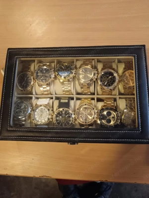 12 db-os óragyűjtemény üvegfedeles zárható bőr díszdobozban - kép 2