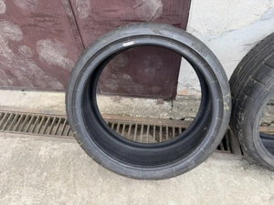 235 35 R20 Pirelli Pzero használt nyári gumi 2 db 5 mm profil 60.000Ft Tesla Model 3 Performance - kép 2