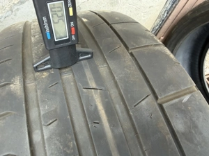 235 35 R20 Pirelli Pzero használt nyári gumi 2 db 5 mm profil 60.000Ft Tesla Model 3 Performance - kép 15