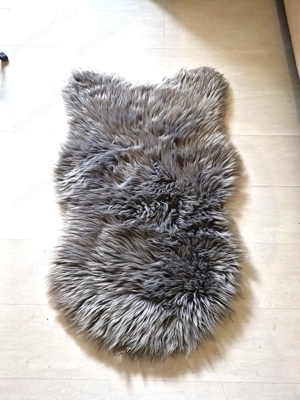 Elegáns Ezüst-Szürke Szőrme Szőnyeg, nagy méretű