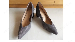 ÚJ Elegáns Ezüst Hegyesorrú Alkalmi Magassarkú Cipő, kocka sarkú