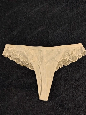 Női fehérnemű tanga bugyi  - kép 2