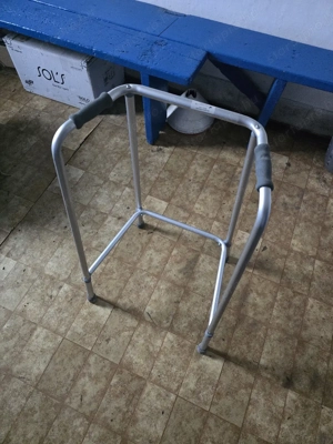 Járókeret, állítható magasságú