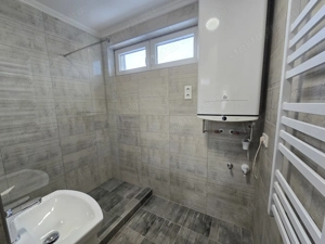 Fiatalos, teljeskörűen felújított 37 m -es lakás eladó Rajkán  - kép 6