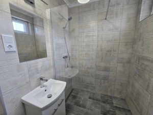 Fiatalos, teljeskörűen felújított 37 m -es lakás eladó Rajkán  - kép 4