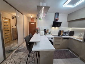 1 +1 szobás extrán felújított lakás eladó Békásmegyeren! - kép 11