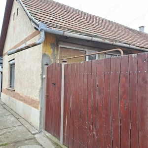 Monor 100 m2-es, 2 lakrészre kialakított családi ház 800 m2 telekkel - kép 14