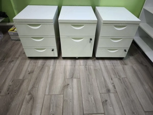 Fém Irat konténer,  görgős, zárható fiókkal, megkímélt állapotban eladó!