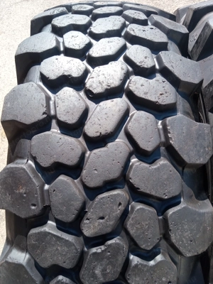 használt 365 80R20 pótkocsi gumik 365 80R2 r20 14.5 R20 - kép 8