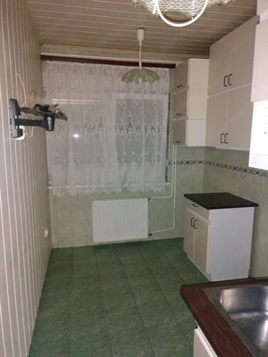 Eladó 105 m2-es, belső kétszintes társasházi téglaépítésű lakás Vácon a Cházár András utcában.   - kép 2