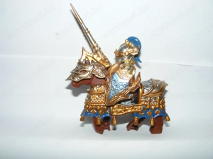 Lego Castle figurák Sir Lancelot arany páncélos rostélyos lovag + harci lóterítős páncélos ló ÚJ