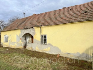 Szilsárkány - tégla építésű 2 szobás ház eladó