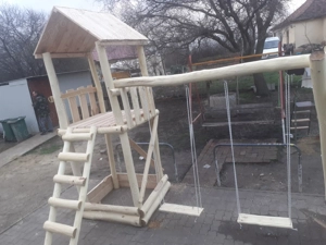 Akác csúszda Torony hintával 