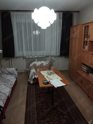 Tóvárosban 4 emeleti 2 szobás 52 m2-es erkélyes panellakás - kép 2