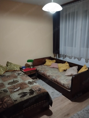 Tóvárosban 4 emeleti 2 szobás 52 m2-es erkélyes panellakás - kép 4