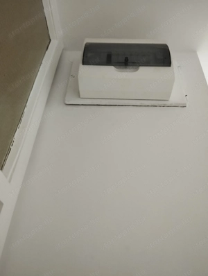 Tóvárosban 4 emeleti 2 szobás 52 m2-es erkélyes panellakás - kép 12