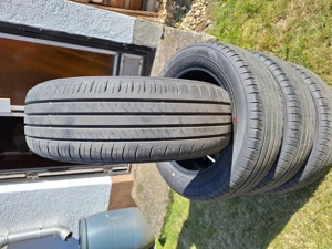 Dunlop típusú nyári gumi készlet 215 60 R17 - kép 3