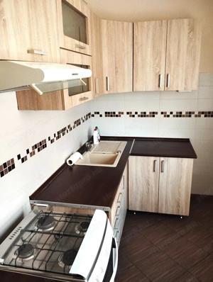 Palotavárosban, Kodolányi János utcában 4 emeletes épületben  - kép 14